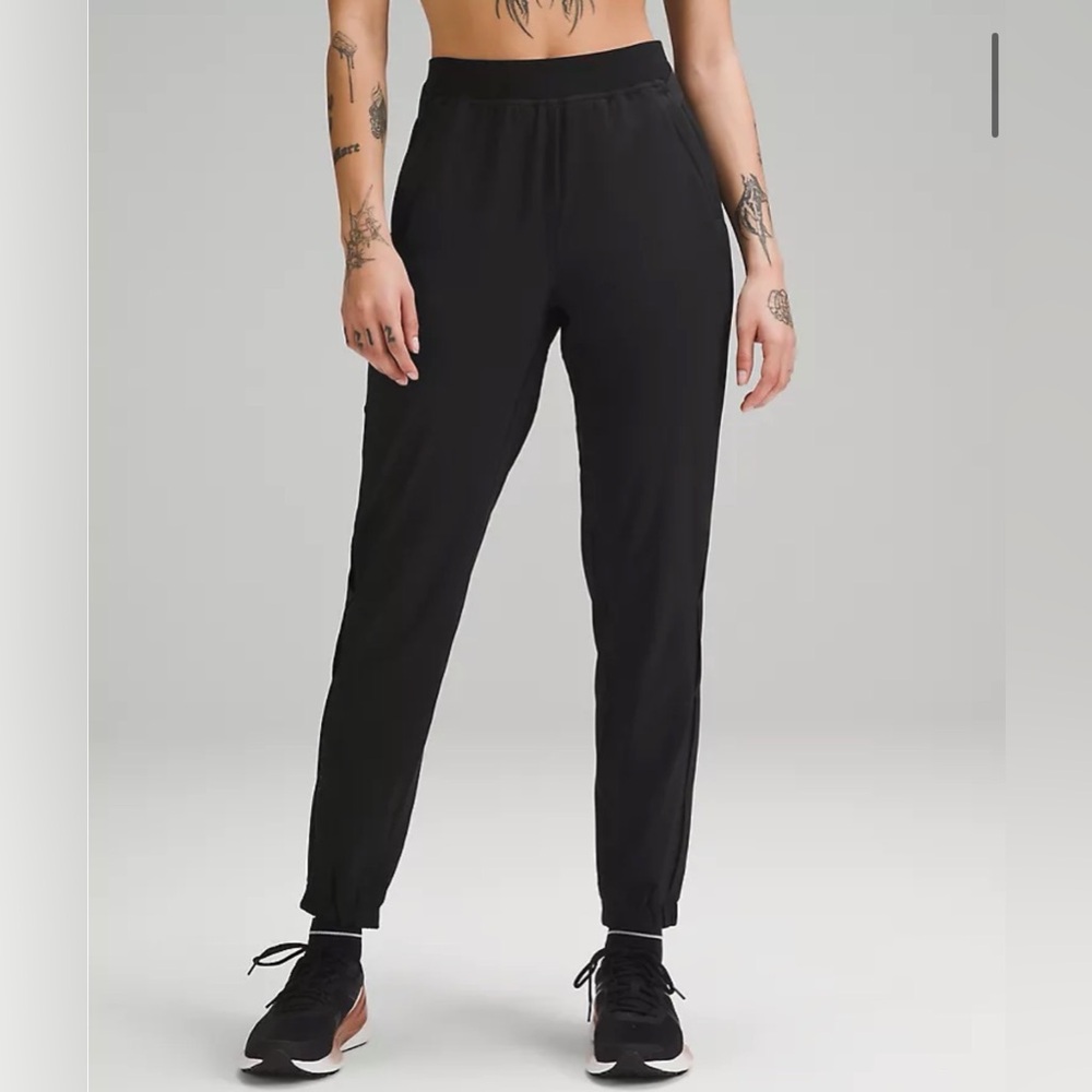 Lululemon Adapted State High-Rise Jogger *Airflow, size 4